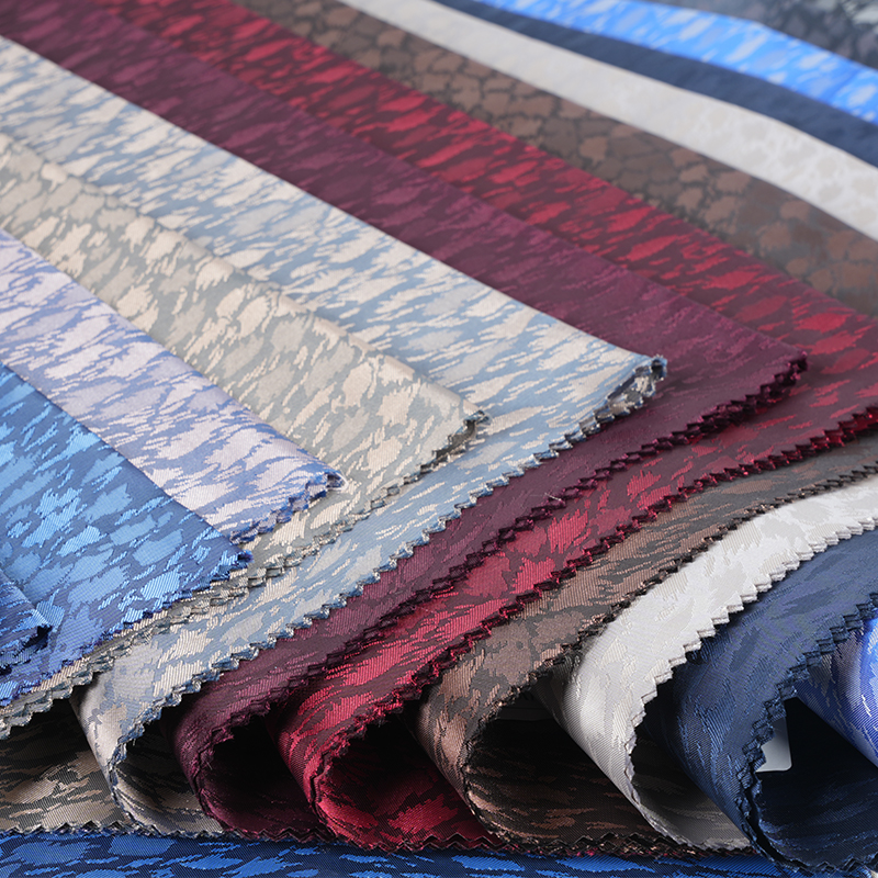 Jacquard med kationisk leopardtrykk