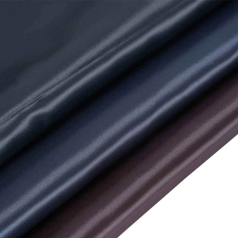 Kationisk satengstoff