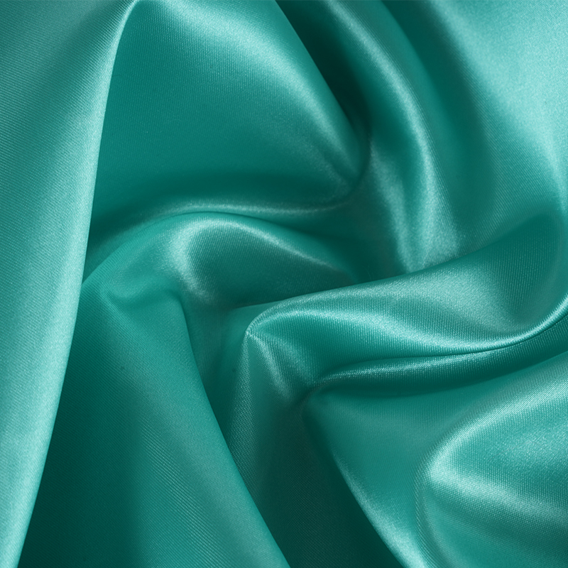 50/75 glanset ikke-vridet sateng + tynn padle på stoffet